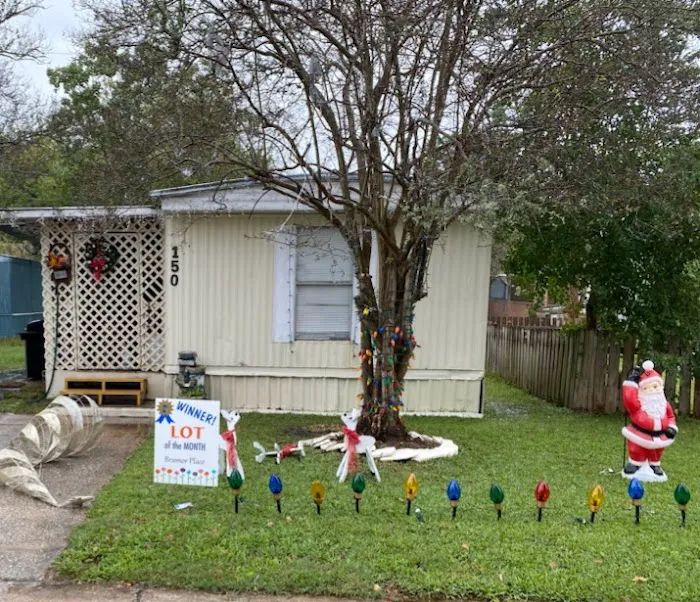 Bramor Place Mobile Home Park Picture 8