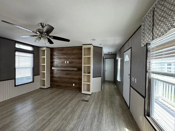 TD Mobile Home Park Picture 5