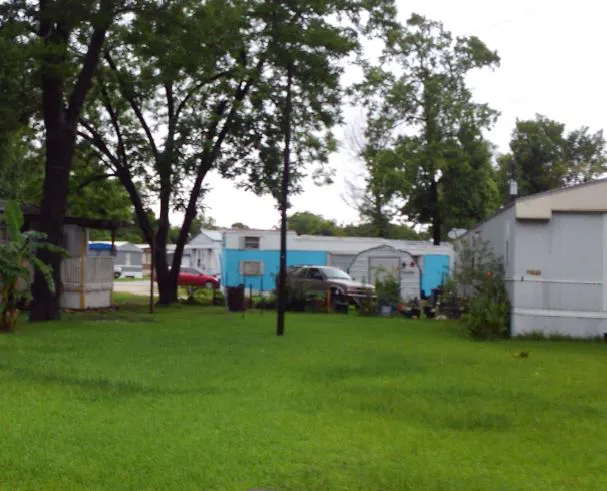 Shady Oaks RV & Mobile Home Park Picture 1
