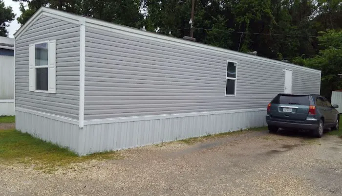 Shady Oaks RV & Mobile Home Park Picture 3