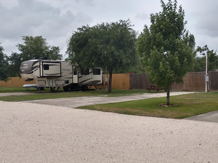 Texans RV Park Picture 6