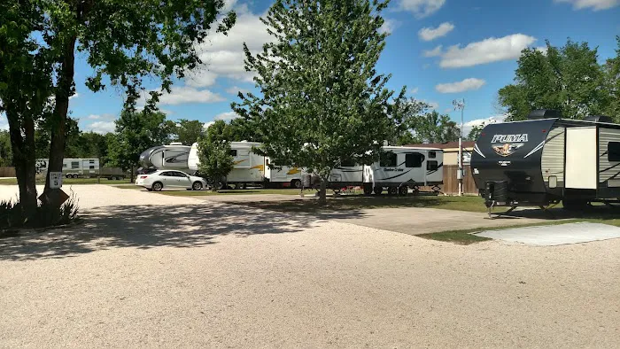 Texans RV Park Picture 1