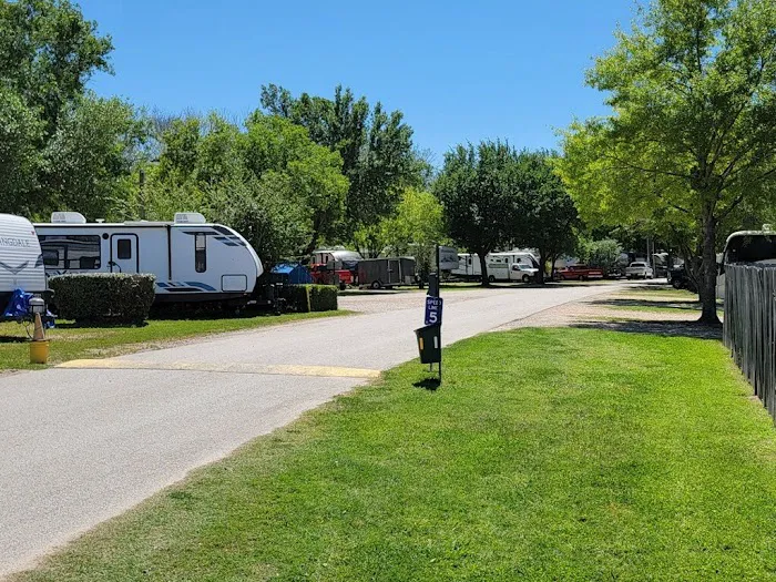 Lake Conroe RV Campground by Rjourney Picture 4