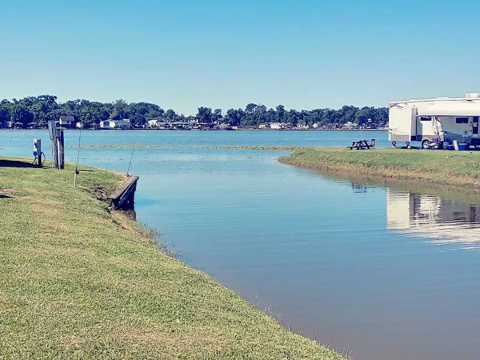 Venice on the Lake RV Park Picture 6