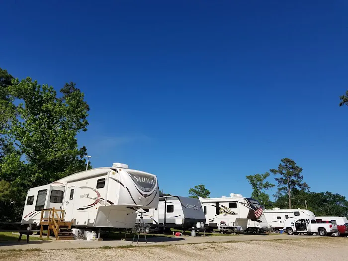 Lochness Marina & RV Park Picture 2