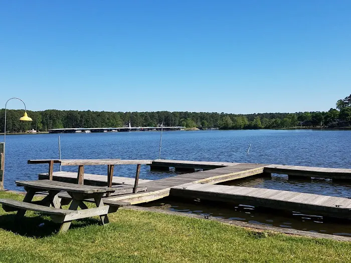 Lochness Marina & RV Park Picture 10