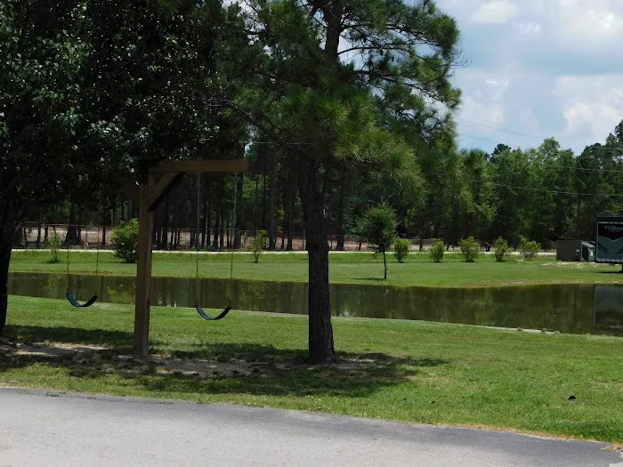 Woodland Lakes RV Park Picture 9