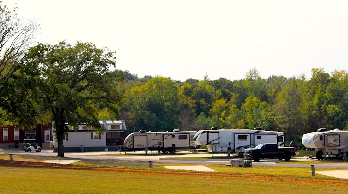 The Peninsula at Lake Fork RV Park Picture 9