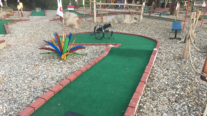 Creekside RV Park Picture 2