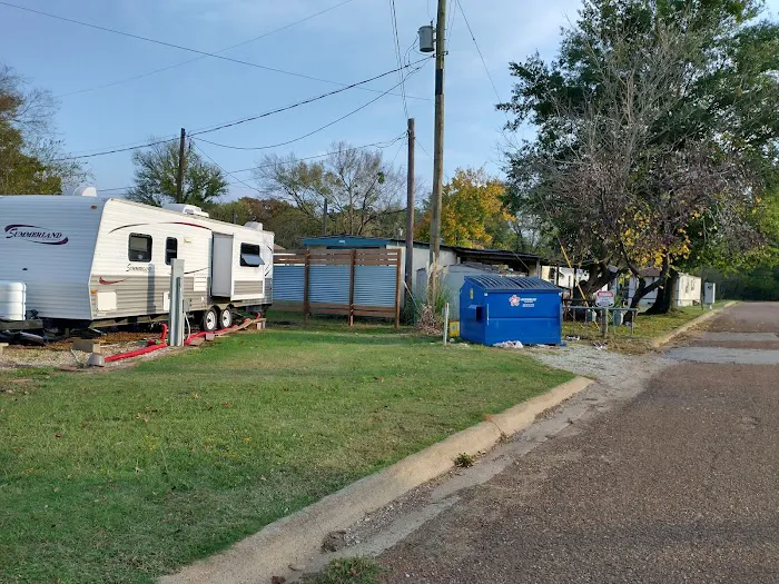 Creekside RV Park Picture 6