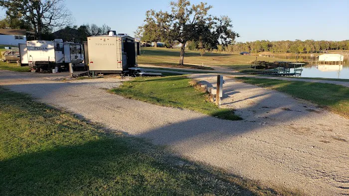FORK IN THE ROAD RV PARK Picture 3