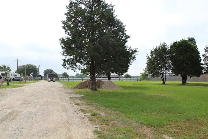 Cedar Creek Lake RV Park Picture 10