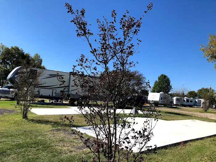 Pine Gardens RV Park and Campground Picture 10