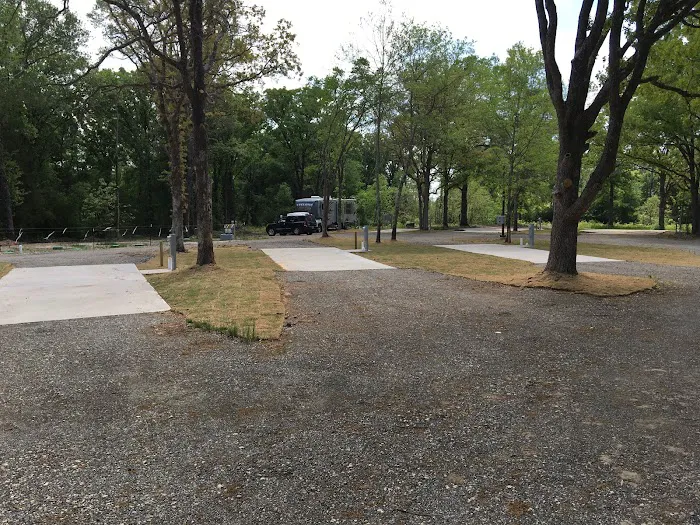 Rolling Oaks RV Park Picture 7