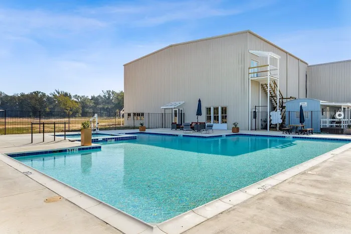 Blue Sky Cedar Creek Lake RV Park Picture 1