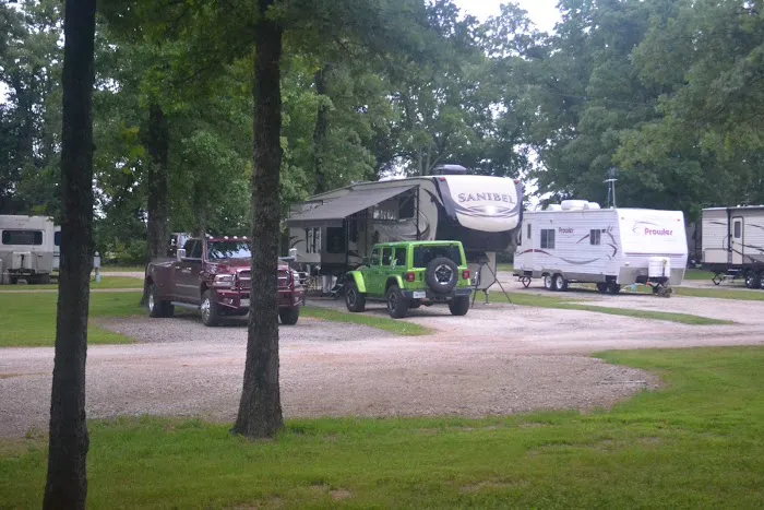 Lonestar RV Park Picture 10