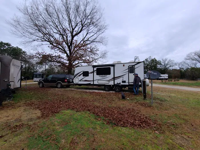 Lake Cypress Springs RV Park Picture 5