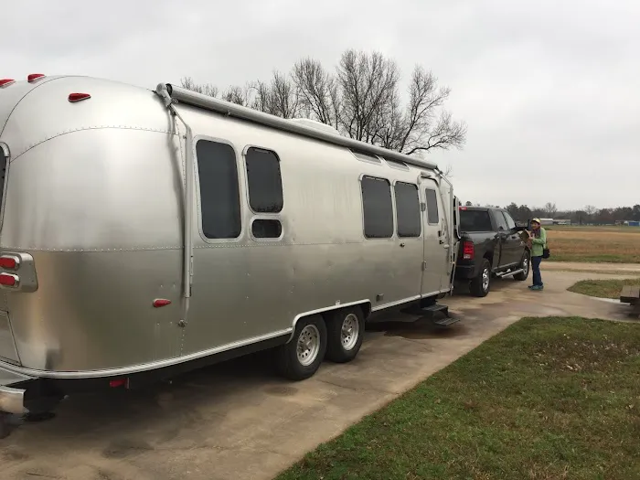 Still Meadow RV Park Picture 10