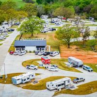 The Oaks on 37 Tiny Homes & RV Resort ico