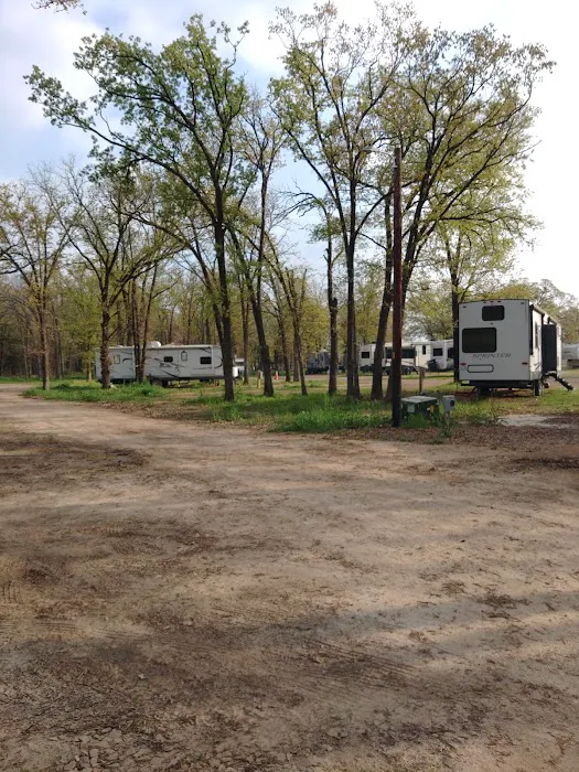 The Lazy Frog RV Park Picture 4