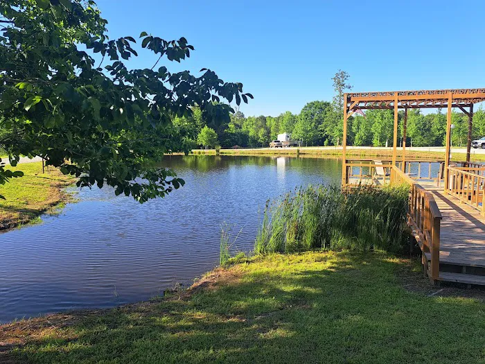 Sunset Pines RV Park Picture 2