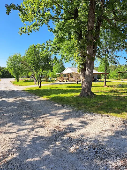 Sunset Pines RV Park Picture 7