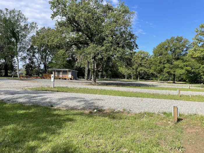 The oaks on bussey Picture 4