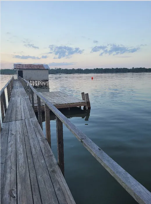 Tom Bell's rv park, boat landing and trailer rentals Picture 1