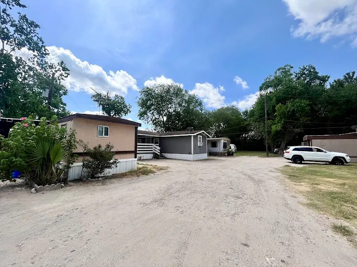 Highland Meadows RV & Mobile Home Park Picture 2