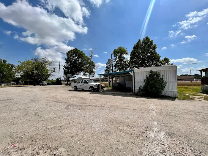 Highland Meadows RV & Mobile Home Park Picture 5