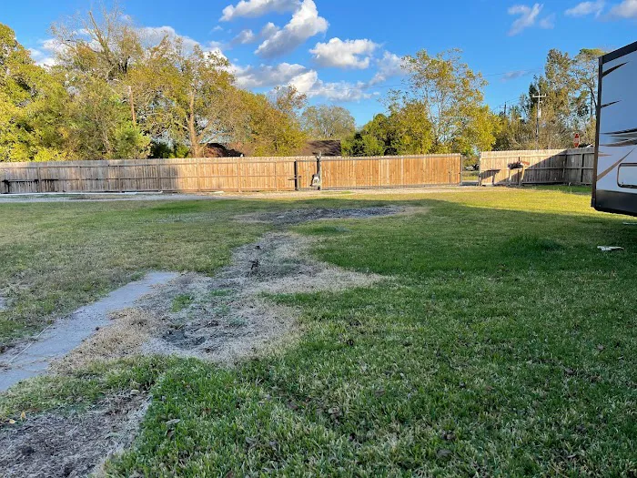 East houston RV park Picture 4