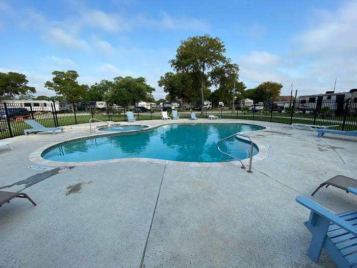 Galveston Bay RV Resort Picture 3