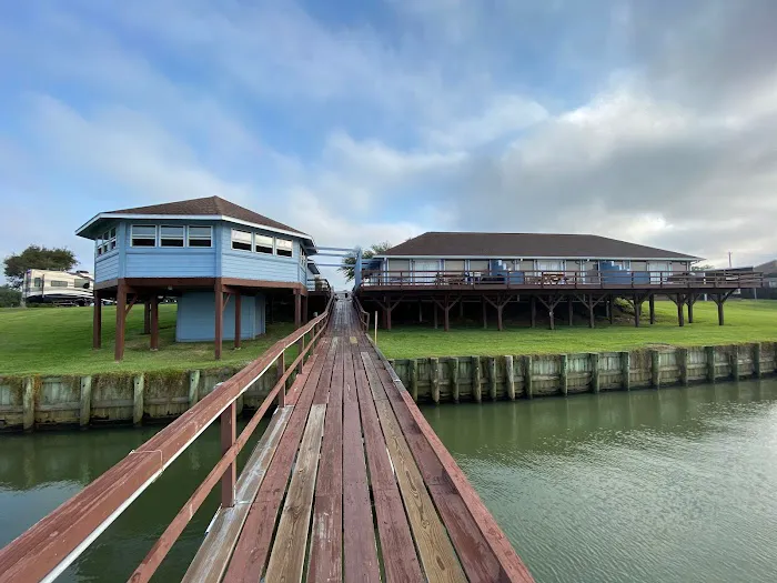 Galveston Bay RV Resort Picture 9
