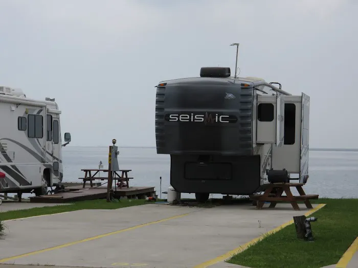 Galveston Bay RV Resort Picture 7