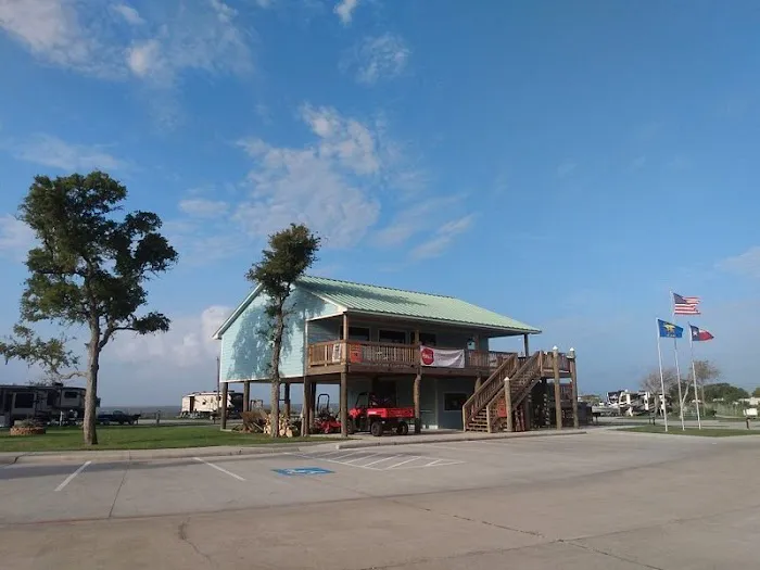 Cedar Cove RV Resort Picture 10