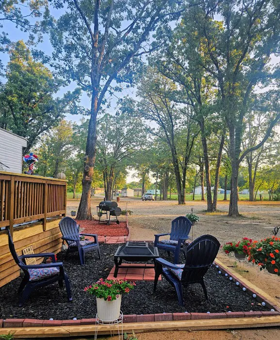 Tranquility In The Trees Retirement RV Park Picture 3