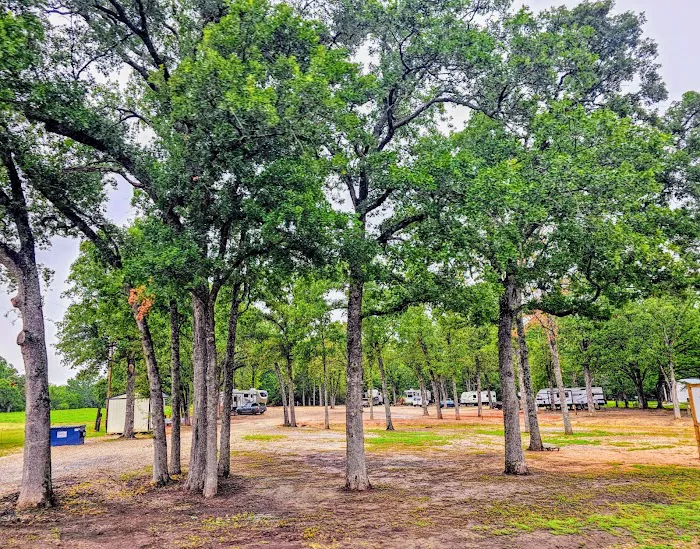Tranquility In The Trees Retirement RV Park Picture 9