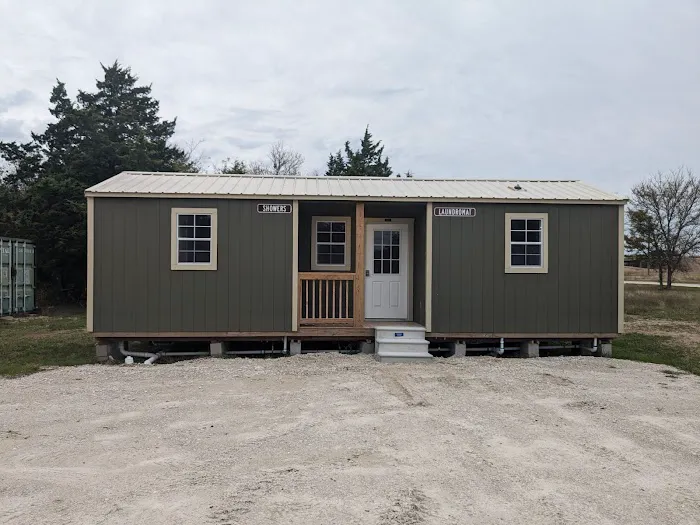 Castaway RV park Picture 3