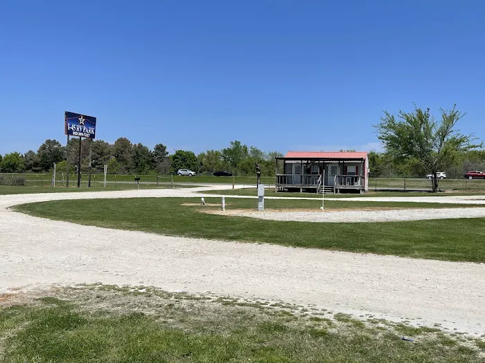 I-45 RV Park Picture 3