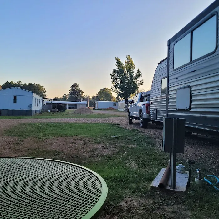 Lone Star RV Park Picture 1