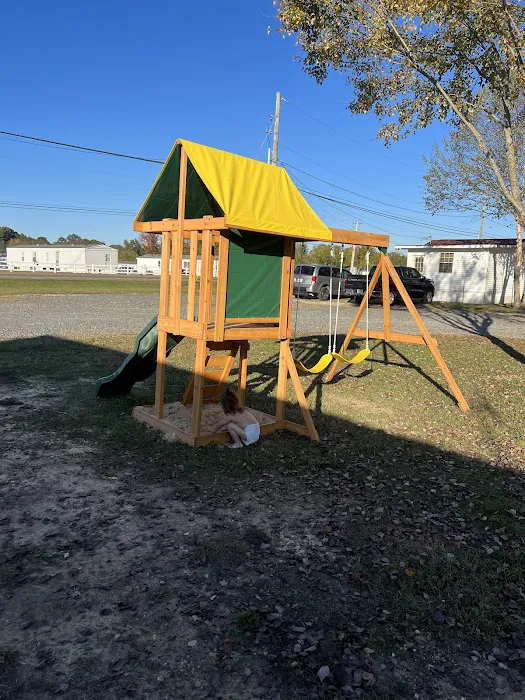 New Wave RV Park Picture 6