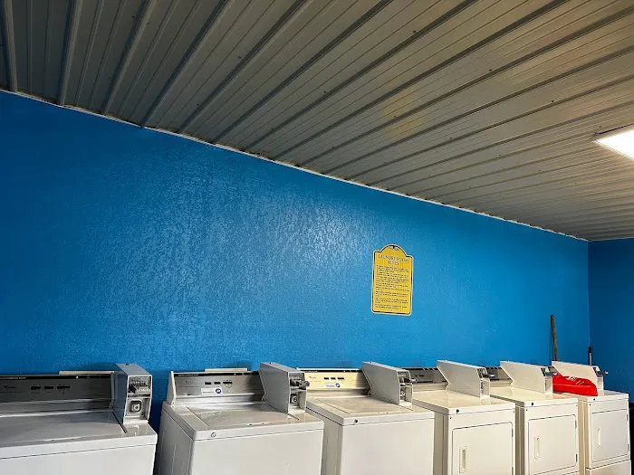 New Wave RV Park Picture 4