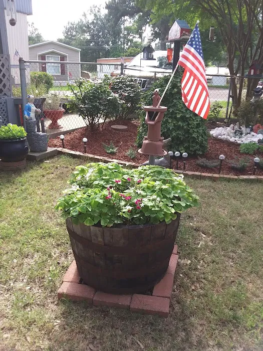 Ridgeview Mobile Home Village Picture 10