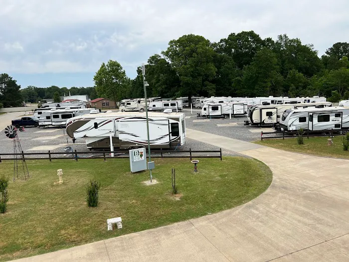 Texarkana RV Park & Event Center Picture 4