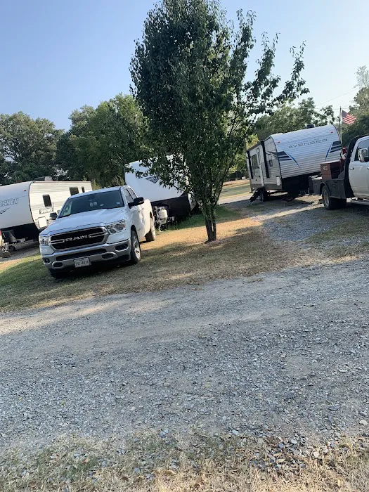 3M RV Park Picture 4