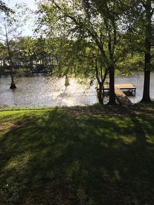 Raz’s Retreat RV Park Picture 4