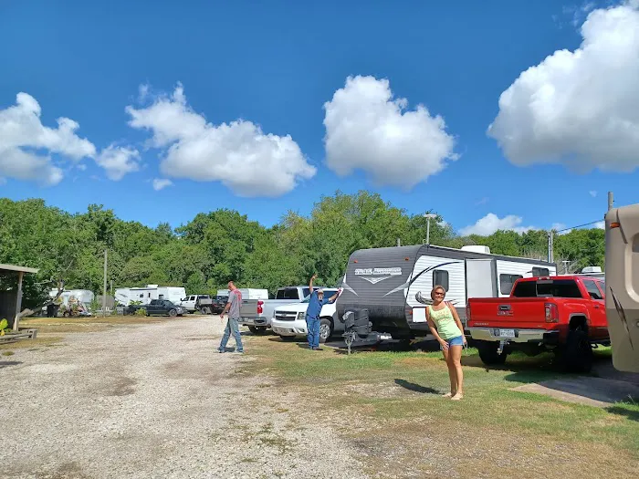 Palm Court RV Park Picture 2