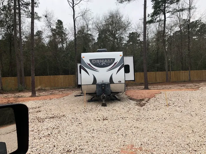 Montgomery Trails RV Park Picture 7