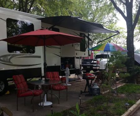 Lakeside Cove RV Park
