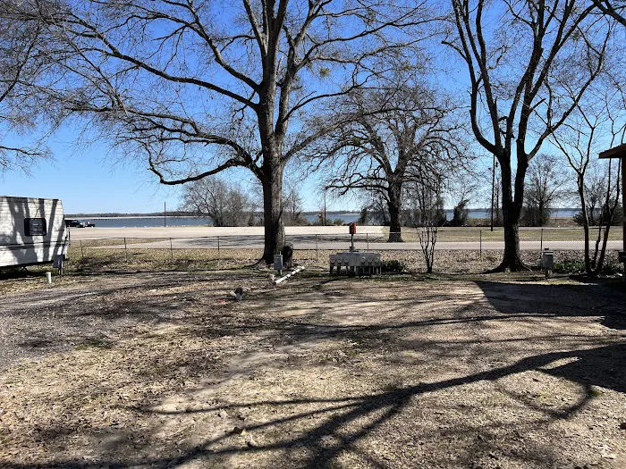 Lakeside Cove RV Park Picture 10